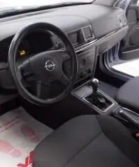 OPEL Signum 2.2 16V DTI Elegance