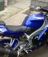Yamaha r1 1998