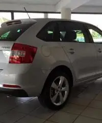SKODA Rapid Spaceback 1.6 TDI CR 105 CV Ambition