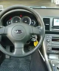 SUBARU OUTBACK SUBARU LEGACY OUTBACK SW 2.5 BIFUEL 4X4 AUTOMATICO