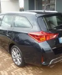 TOYOTA Auris Touring Sports 1.8 Hybrid Lounge