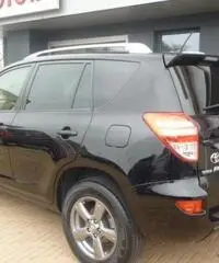 TOYOTA RAV 4 RAV4 2.2 D-4D 150 CV Lounge