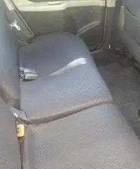 TOYOTA Yaris 1.4 D-4D DPF 5 porte Sol