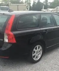 VOLVO V50 D2 POLAR N1