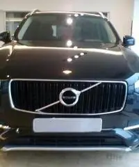 VOLVO XC90 D5 AWD Geartronic 7 posti Momentum