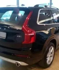VOLVO XC90 D5 AWD Geartronic 7 posti Momentum
