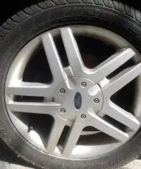 Vendo Ford Focus
