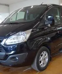 FORD Tourneo Custom 300 2.2 TDCi 125CV PC Limited FORD Tourneo Custom 300 2.2 TDCi 125CV PC Limited