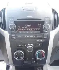 ISUZU D-Max 2.5 Crew Cab Solar 4WD