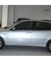 Alfa Romeo 147 1.9 JTD 5P. Distinctive
