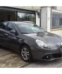 Alfa romeo Giulietta 1.6 JTD 105 CV Distinctive Alfa romeo Giulietta 1.6 JTD 105 CV Distinctive