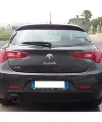 Alfa romeo Giulietta 1.6 JTD 105 CV Distinctive Alfa romeo Giulietta 1.6 JTD 105 CV Distinctive