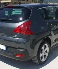 PEUGEOT 3008 1.6 HDi 110CV Premium