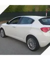 ALFA ROMEO Giulietta - 2012 ALFA ROMEO Giulietta - 2012