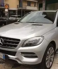 MERCEDES-BENZ ML 250 BlueTEC 4Matic Sport MERCEDES-BENZ ML 250 BlueTEC 4Matic Sport