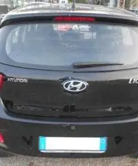 HYUNDAI i10 1.0 LOGIN NERO
