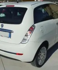 LANCIA Ypsilon 1.3 MJT 75 CV Oro ( BLUE   ME )