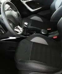 PEUGEOT 2008 SUV BlueHDi 100 Allure