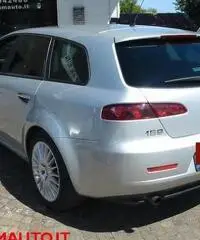 ALFA ROMEO 159 1.9 JTDm 16V Sportwagon Distinctive