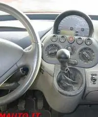 FIAT Multipla 1.6 16V Natural Power Dynamic