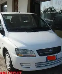 FIAT Multipla 1.6 16V Natural Power Dynamic FIAT Multipla 1.6 16V Natural Power Dynamic