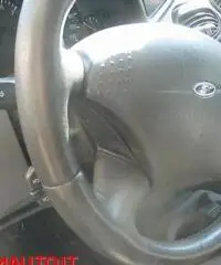 FORD Focus 1.6i 16V cat 5p. Ambiente FORD Focus 1.6i 16V cat 5p. Ambiente