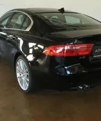 JAGUAR XE 2.0 D Turbo 180 CV aut. Portfolio