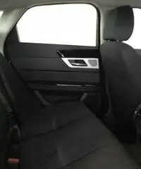 JAGUAR XF 2.0d 180 CV Pure Automatico JAGUAR XF 2.0d 180 CV Pure Automatico