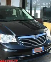 LANCIA Voyager 2.8 Turbodiesel Gold 163 CV!!!!! LANCIA Voyager 2.8 Turbodiesel Gold 163 CV!!!!!