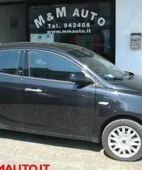 LANCIA Ypsilon 0.9 T.Air 85 CV 5 porte Metano Ecochic silver km 0 LANCIA Ypsilon 0.9 T.Air 85 CV 5 porte Metano Ecochic silver km 0