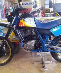 Enduro SUZUKI DR 600 Enduro SUZUKI DR 600