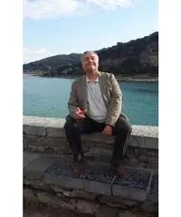 UOMO RISPETTOSO E CARINO RICERCA IL SUO AMORE UOMO RISPETTOSO E CARINO RICERCA IL SUO AMORE