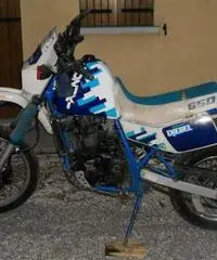 Moto Suzuki 650