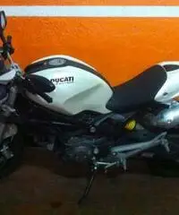 Ducati Monster 696 Ducati Monster 696