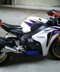 CBR 1000 RR CBR 1000 RR