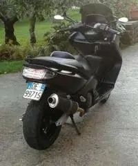 T-Max 2001