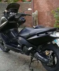 T-Max 2001