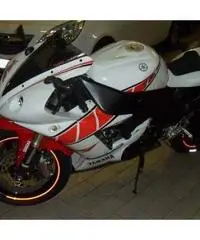 YAMAHA R1 2003 PARTICOLARISSIMA YAMAHA R1 2003 PARTICOLARISSIMA