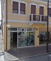 Parrucchiere - parrucchiera con esperienza Parrucchiere - parrucchiera con esperienza