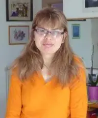 Cerco lavoro come addetta alle pulizie badante cameriera Cerco lavoro come addetta alle pulizie badante cameriera