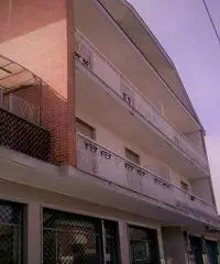 In vendita appartamento  trilocale mansardato a Montanaro (Torino) In vendita appartamento  trilocale mansardato a Montanaro (Torino)