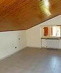 In vendita appartamento  trilocale mansardato a Montanaro (Torino) In vendita appartamento  trilocale mansardato a Montanaro (Torino)