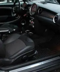 DONAZIONE D'AUTOMOBILE MINI COUPER