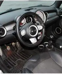 DONAZIONE D'AUTOMOBILE MINI COUPER