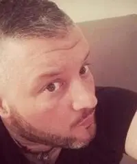 Cerco donna con cui poter costruire una storia seria