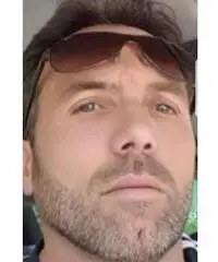 Uomo simpatico sportivo cerca compagna Uomo simpatico sportivo cerca compagna