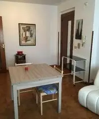 Appartamento 3 locali abitabile arredato