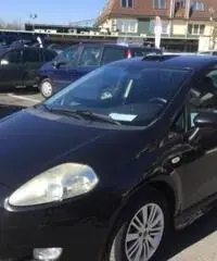 FIAT Grande Punto benzina/gpl anno 2006 come nuova FIAT Grande Punto benzina/gpl anno 2006 come nuova