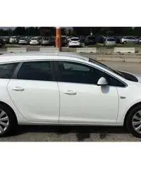 Astra station wagon 2012