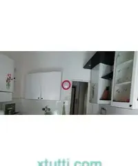 Molto luminoso vicino metro B per coppia lav. ref.